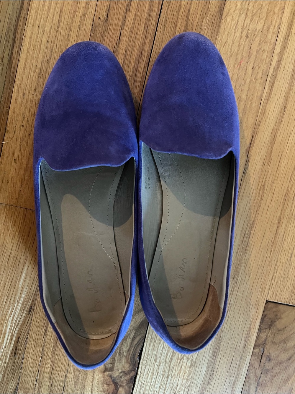 Classic Women's Periwinkle Suede Flats